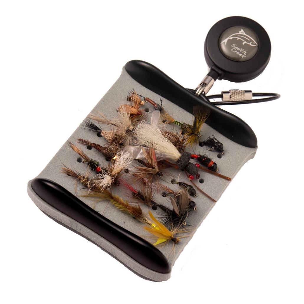 Smith Creek Middle Fork Fly Patch inkl. zinger - Halter für Fliegen